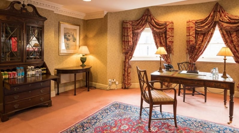 1-3 Hill Street's private office with mini bar confectionery 