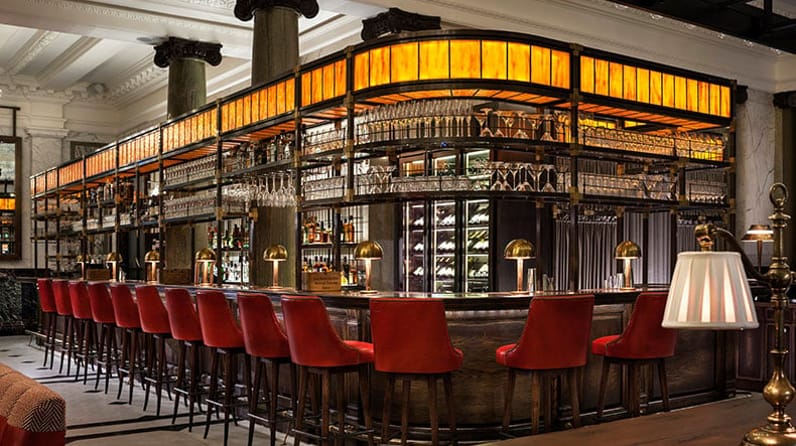 Holborn Dining Room – catch up on news over a G&T